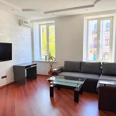 Светлая Квартира Apartment Odessa Exterior photo